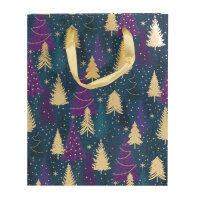 Grüne Geschenktasche mit Tannenbaum-Motiv in mittlerer Größe (18 x 23 x 8 cm) aus FSC Mix Papier