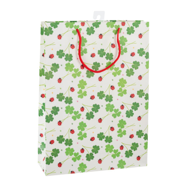 Grüne Geschenktasche mit Glücksklee-Motiv in der Größe L (35 x 25 x 8 cm) aus FSC-Mix Material