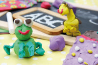 20er Set Knetstangen in 20 verschiedenen Farben, verpackt in einer praktischen Plastikbox