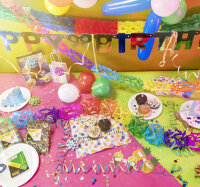 Bunte Wabengirlande aus Papier mit einer Länge von 6 Metern und Durchmesser von 17 cm für die perfekte Partydeko